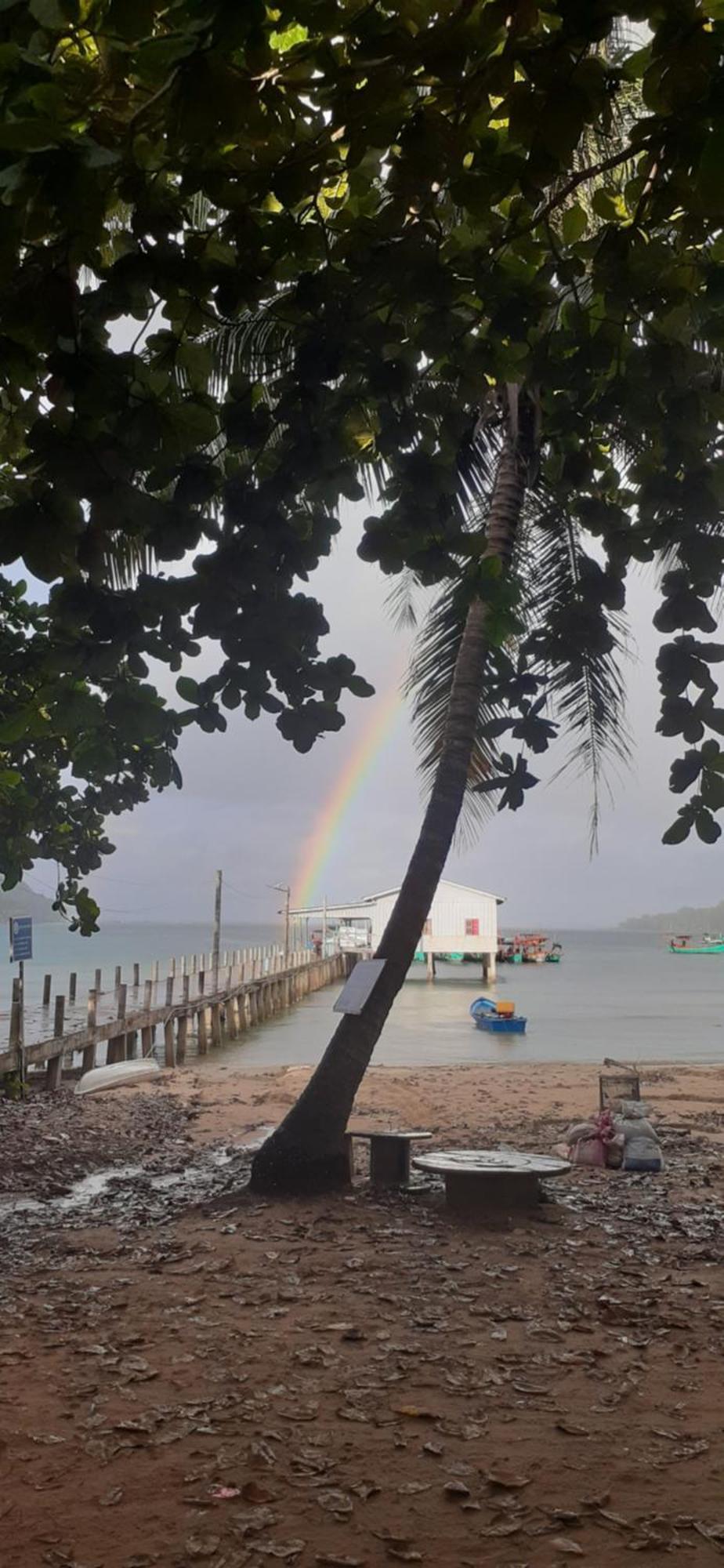 Bong'S Guesthouse M'Pai Bay Koh Rong Sanloem Exterior photo